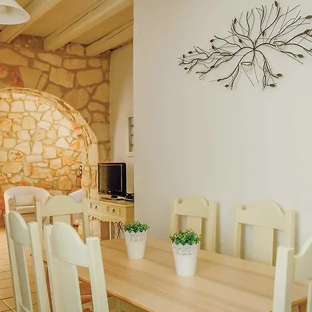 Villa Chloe *